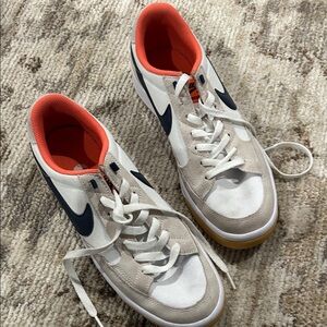 Men’s Nike SB Adversary size 10